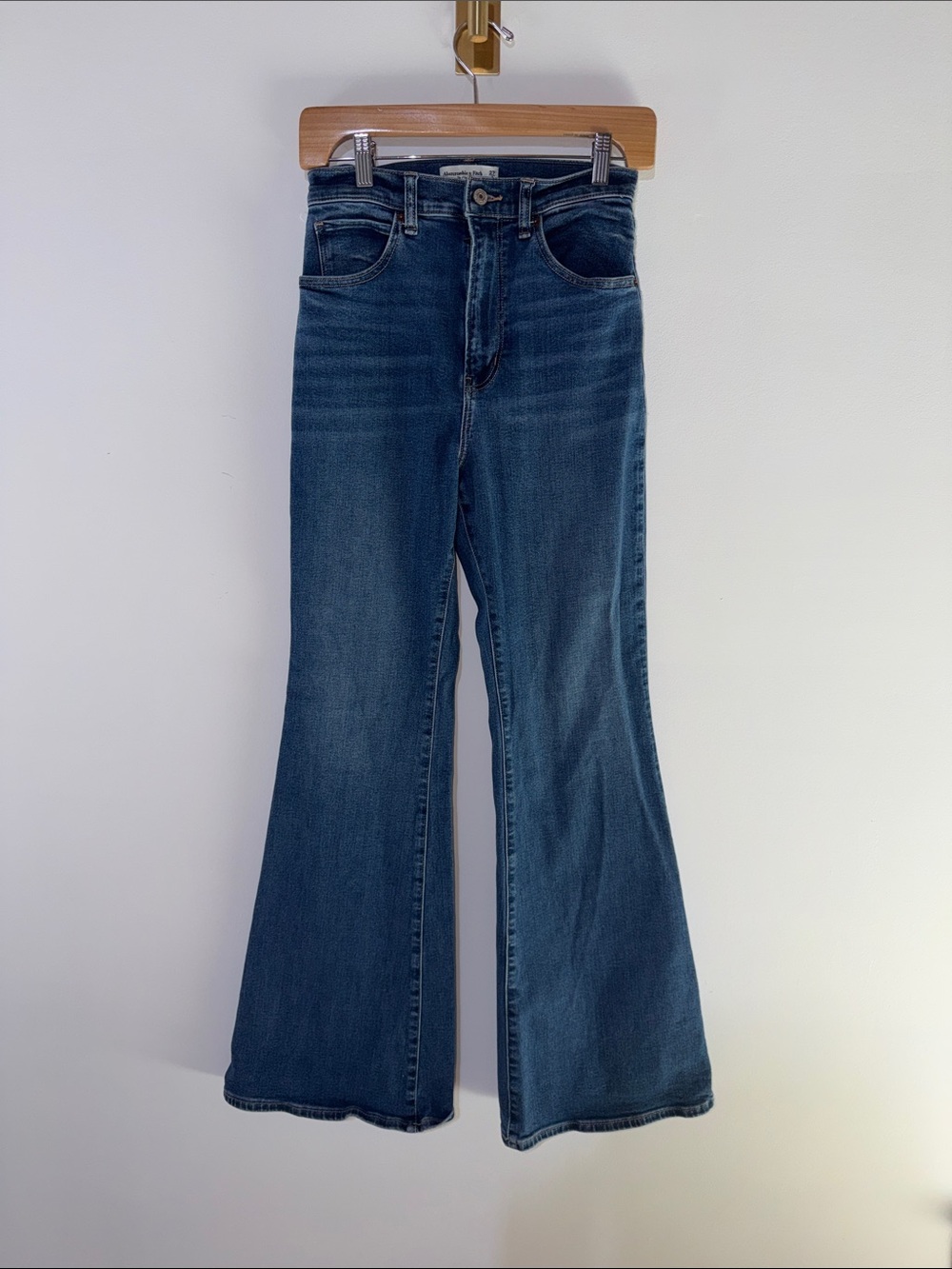 Abercrombie & Fitch The Flare Ultra High-Rise Flared Blue Jeans Women’s size 27 - Picture 2 of 8